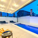 아파트 Lovely In *