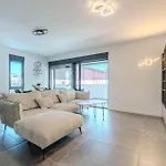 아파트 Lovely In *