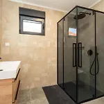 Lovely In * 자다르