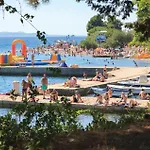 Lovely In * 자다르